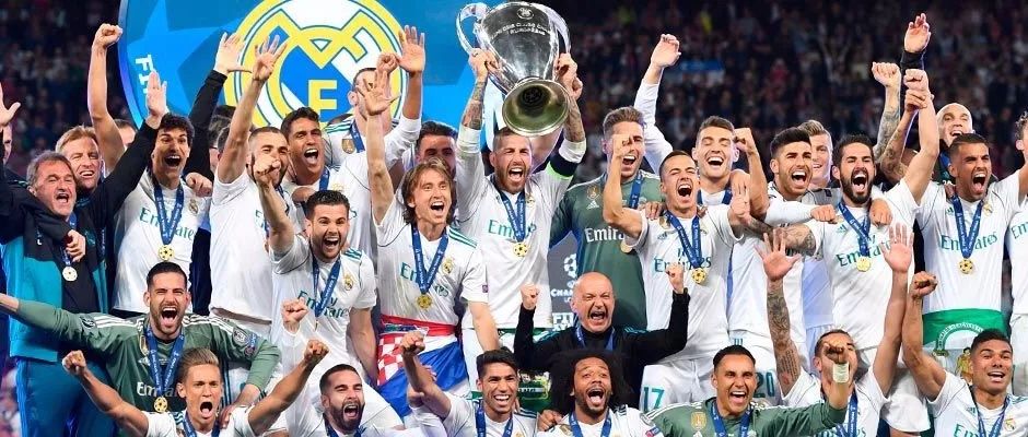 杜兰特远投三分命中，全场欢呼（杜兰特命中超远三分，现场沸腾）