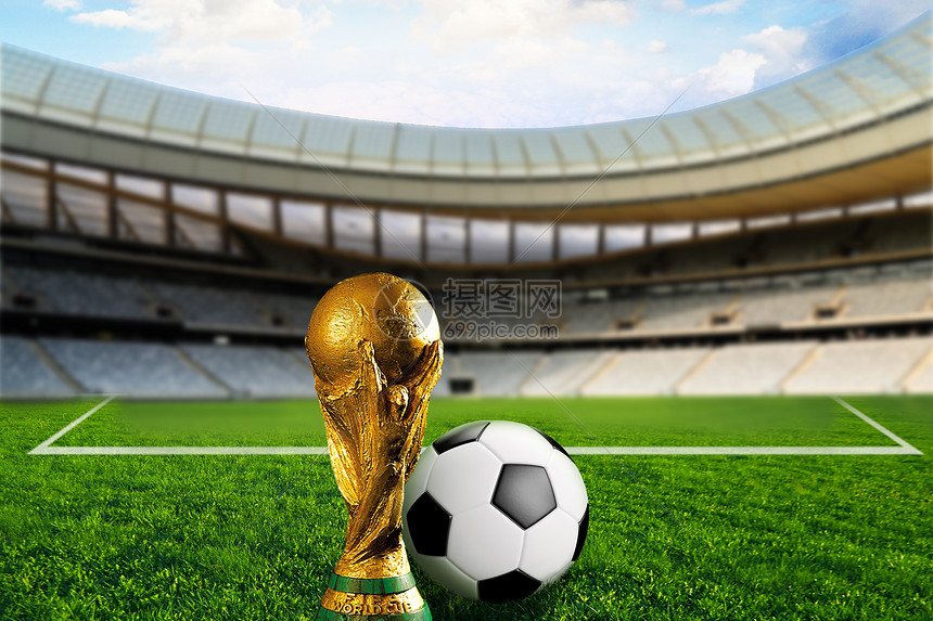 莱万过去15次首发出战法兰克福斩15球，曾两次上演帽子戏法（莱万近15次首发对阵法兰克福打入15球，两度完成帽子戏法）